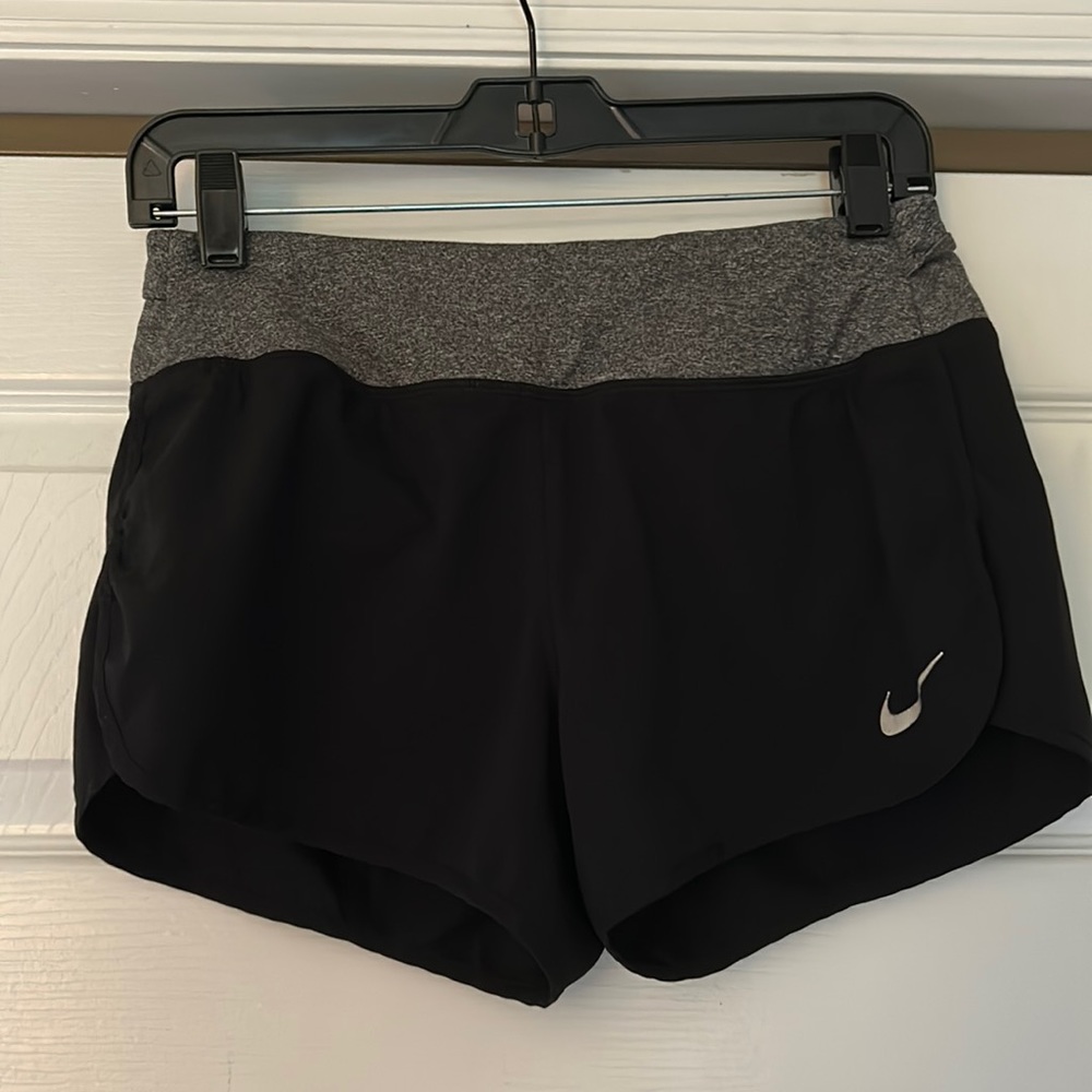 Women’s Nike Dri-Fit Lined Running Short (S)